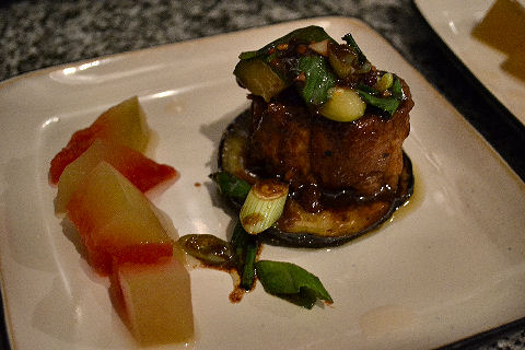 Glazed pork with pickles