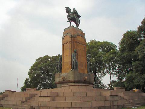 Monument to Juan Carlos de Alvear
