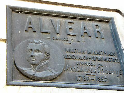 Memorial plaque to Alvear on Plaza Pellegrini