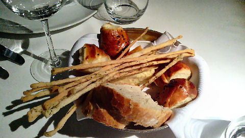Astrid & Gastón - bread basket