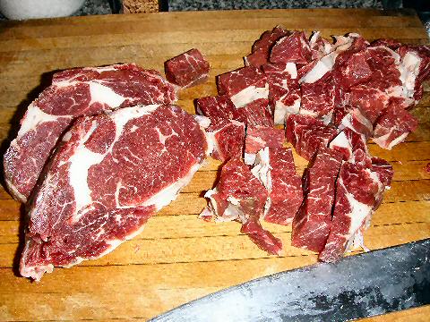 Rib-eye steaks, cut in cubes