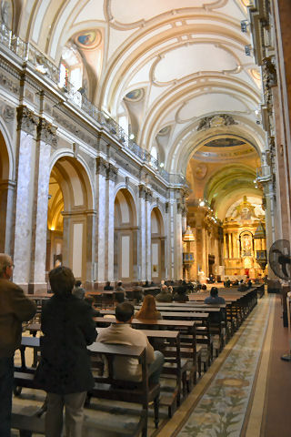Catedral Metropolitano - main aisle