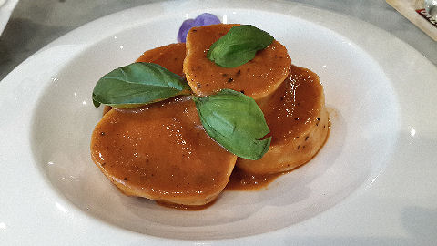 Chiuso - caprese tortellini