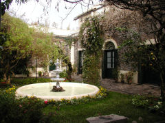 Colonia - courtyard in local hotel