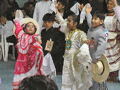 Concurso - opening lineup of some of the young competitors