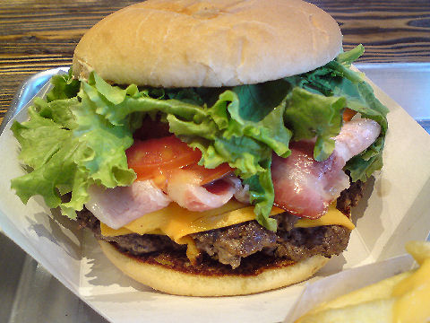 Dean & Denny’s burger