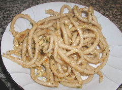 Pici all’aglione - with handrolled pici