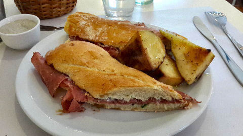 In bocca al lupo - bresaola sandwich