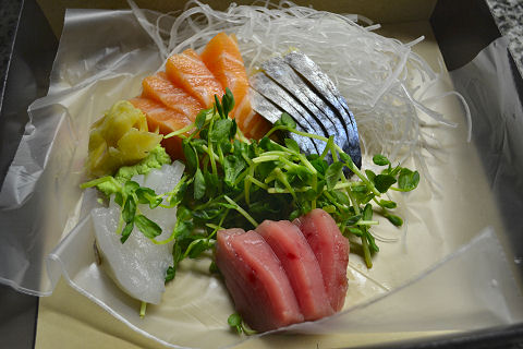 Koi Sushi Bar - sashimi moirawase