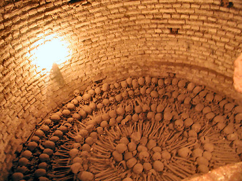Communal grave in the catacombs
