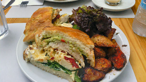 Loreto Garden Bar - Roger Sandwich