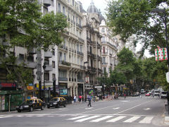 Avenida de Mayo starting in the 1400 block