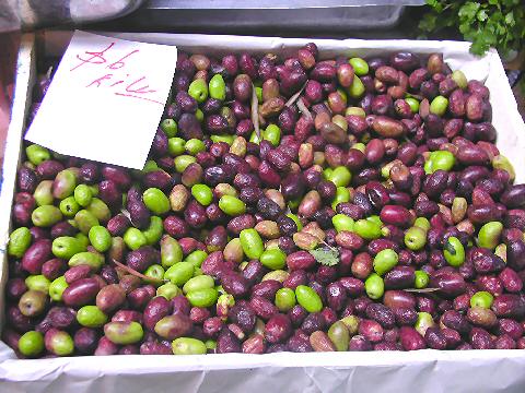 Mercado del Progreso - raw olives