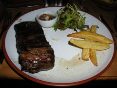 Miranda - hanger steak with its decor