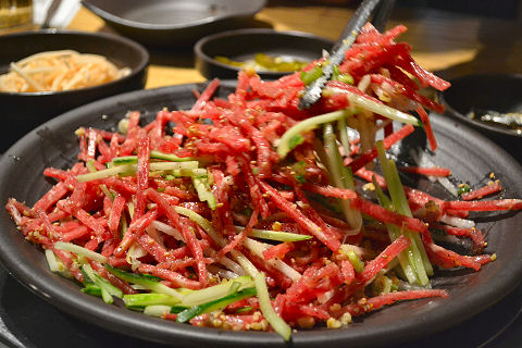 Miss Korea - raw beef salad