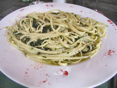 Piegari Piazza - linguini con pesto