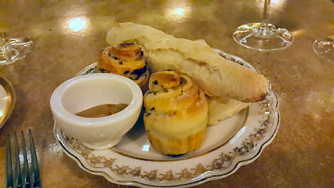 Tarquino - bread service