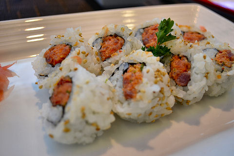 Wicker Park - spicy tuna roll