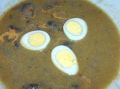 Poricini Leek Soup with Quayle Eggs