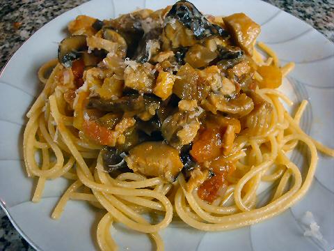 Linguini with mixed mushroom ragu