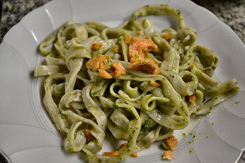 Green Tea Linguini with Smoked Salmon