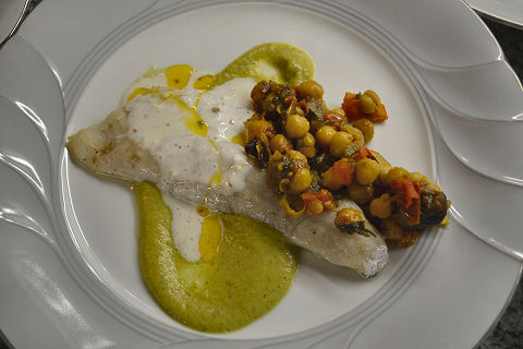 Hake with Chickpeas in Sofreito