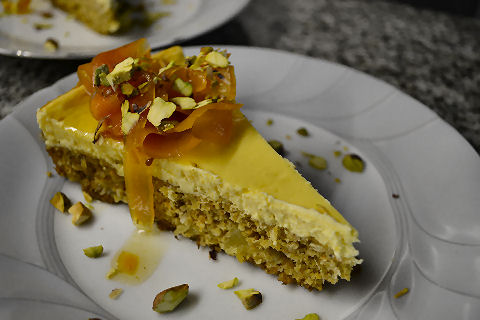 Carrotcake with Orange-Ginger Cheesecake topping