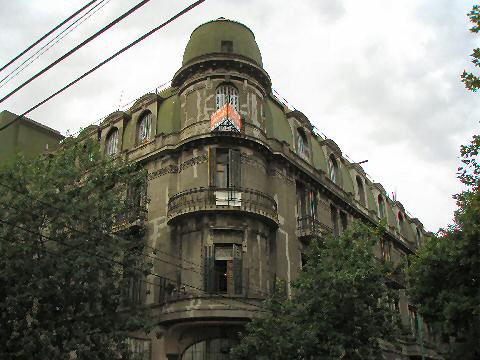 interesting building along 15 de noviembre de 1889