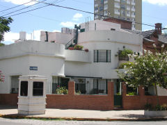 3 de Febrero - modern home, 3000 block