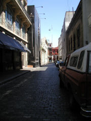 Calle 5 de Julio looking south