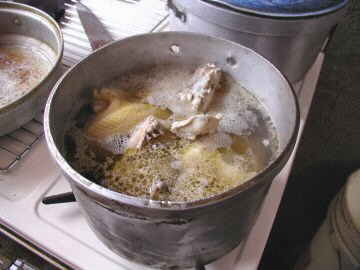 Maria making aji de gallina