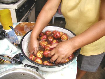 Maria making aji de gallina