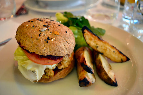 Aldo’s veggie burger