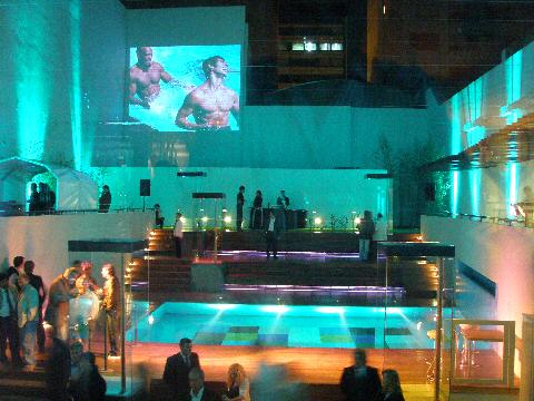 Axel Hotel - lobby pool