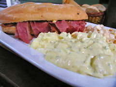 Big Mamma - hot pastrami sandwich