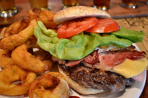 Buller Pub & Brewery - big burger