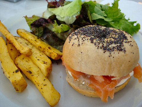 Cafe Crespin - bagel with salmon
