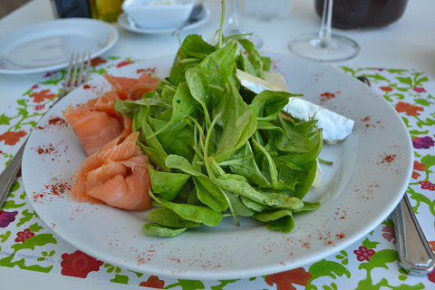 Cafe Proa - smoked salmon salad