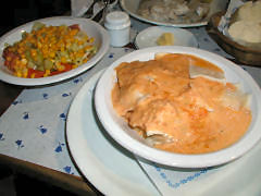 Canela - salmon rosado and ricotta raviolines