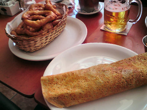 Carlitos LNG - panqueque and onion rings