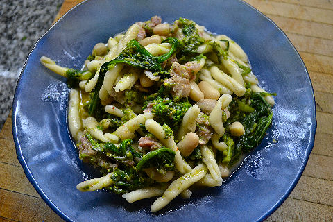 Casareccia with sausage and broccoli rabe