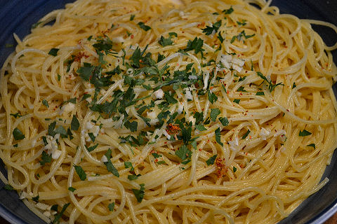 Color Palate of Italy - spaghetti agli'e olio