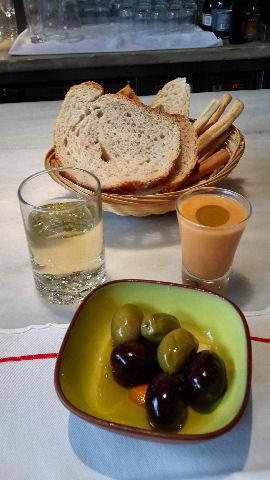 El Burladero - gazpacho, olives and cider