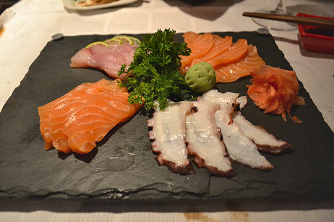 Francis - sashimi selection