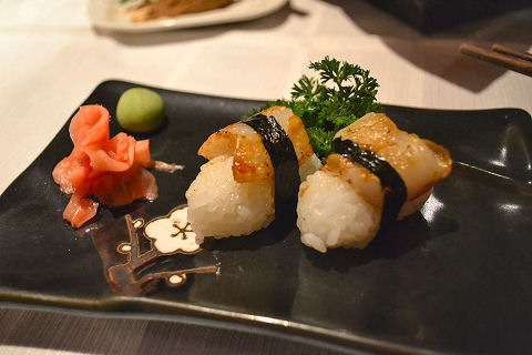 Francis - scallop sushi