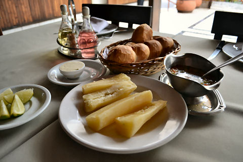 La Paraguayita - yuca and bread