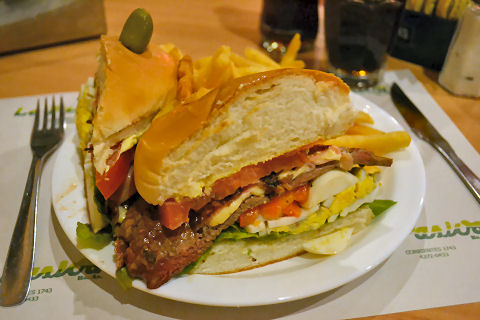 Chivito Uruguayo