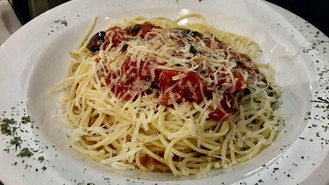 Pasta Putanesca at Cafe Banheis