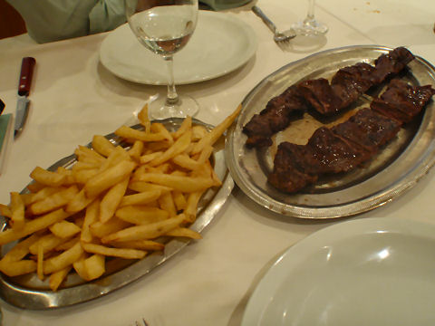 La Raya - Entrana and papas fritas