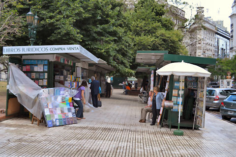 Plaza Lavalle - booksellers